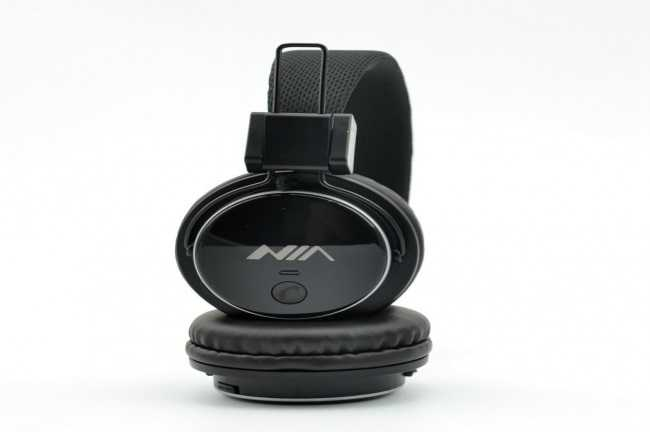 NIA Q1 Bluetooth Wireless Headphones – Stereo Sound, Built-In Mic & Adjustable Headband